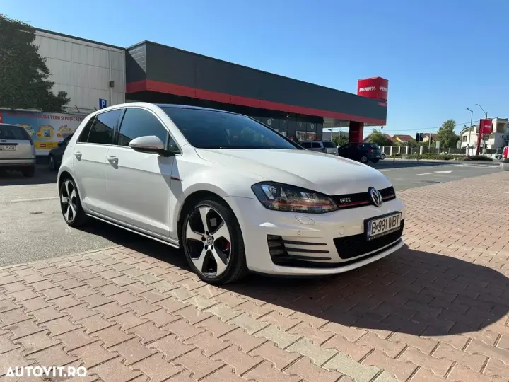 Volkswagen Golf VII 2.0 TSI BMT DSG GTI