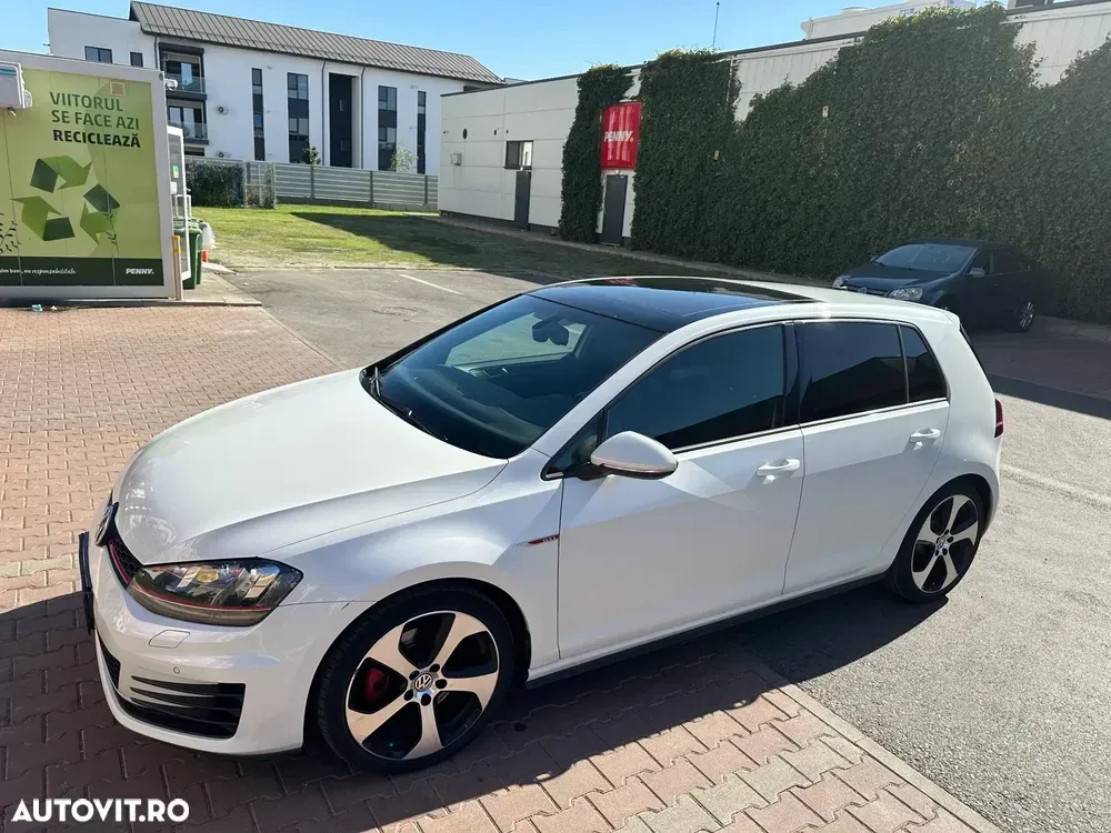 Volkswagen Golf VII 2.0 TSI BMT DSG GTI — imagine 2
