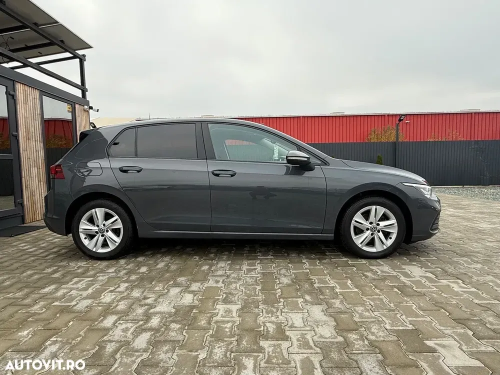 Volkswagen Golf VIII 1.5 eTSI OPF DSG Life — imagine 6