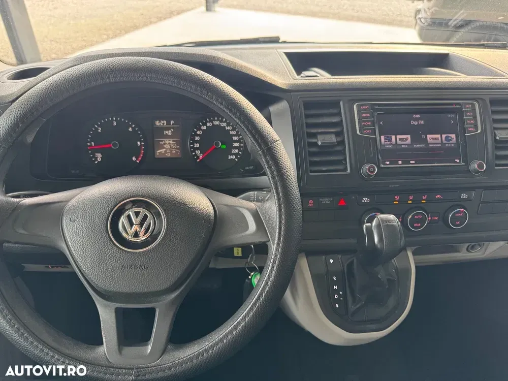 Volkswagen Caravelle — imagine 5