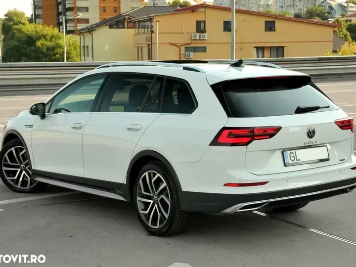 Volkswagen Golf VIII 2.0 TDI 4Motion SCR DSG Alltrack
