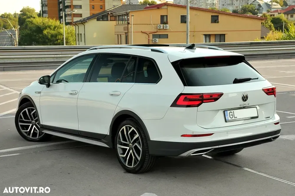 Volkswagen Golf VIII 2.0 TDI 4Motion SCR DSG Alltrack — imagine 6