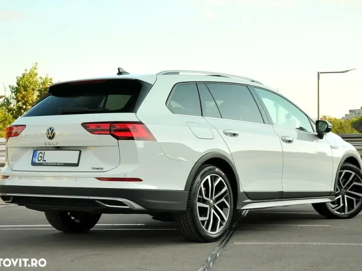 Volkswagen Golf VIII 2.0 TDI 4Motion SCR DSG Alltrack