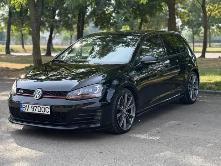 Volkswagen Golf VII 2.0 TSI BMT DSG GTI