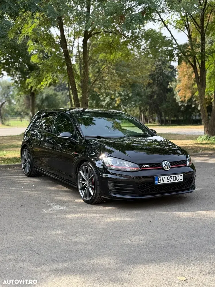 Volkswagen Golf VII 2.0 TSI BMT DSG GTI — imagine 3