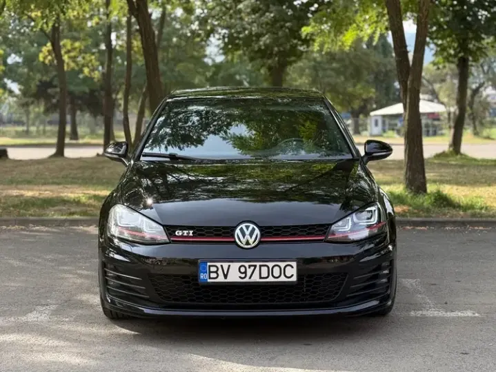 Volkswagen Golf VII 2.0 TSI BMT DSG GTI