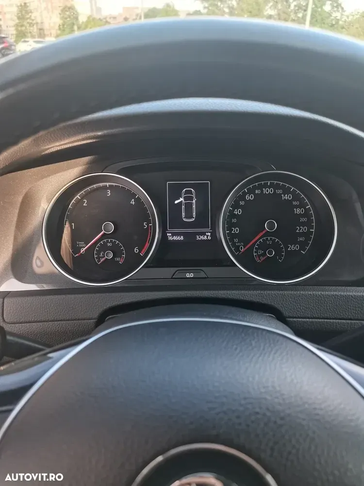 Volkswagen Golf VII 2.0 TDI DPF BMT DSG Comfortline — imagine 6