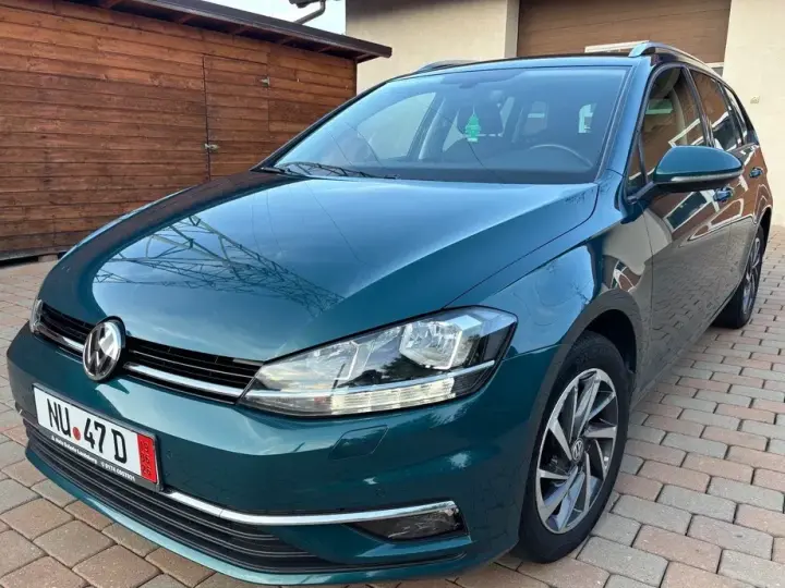 Volkswagen Golf VII 1.6 TDI DSG Sound