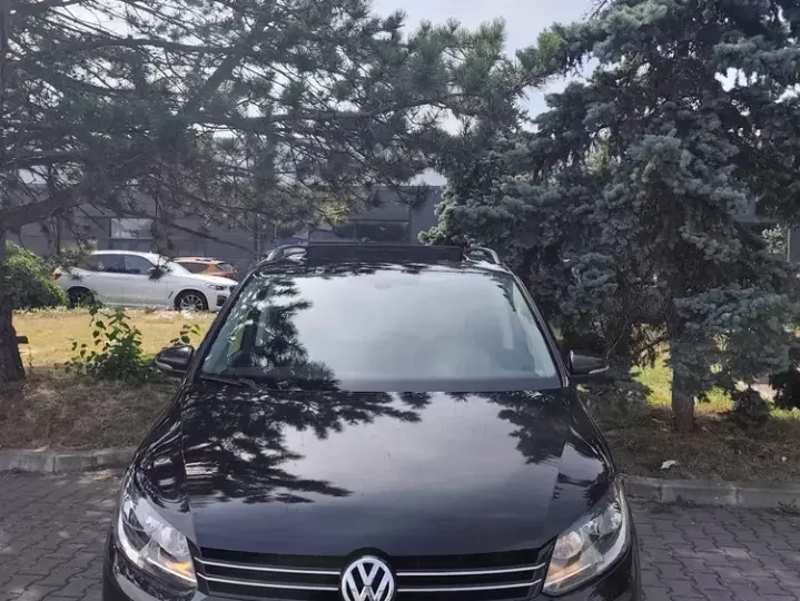 Volkswagen Touran I 1.6 TDI DPF Comfortline
