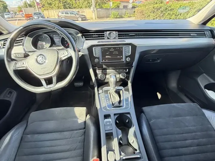Volkswagen Passat B8 2.0 TDI DSG Highline