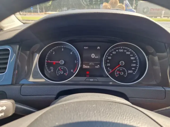 Volkswagen Golf VII 1.6 TDI Comfortline