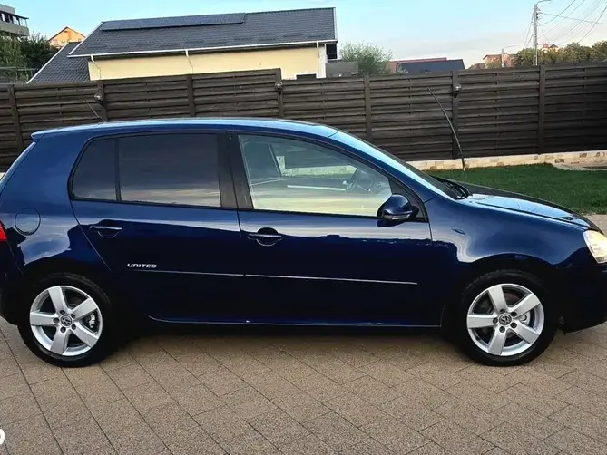 Volkswagen Golf V 2.0 TDI Sportline