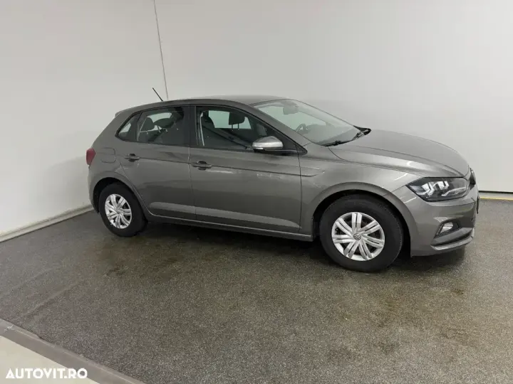 Volkswagen Polo VI 1.0 Trendline