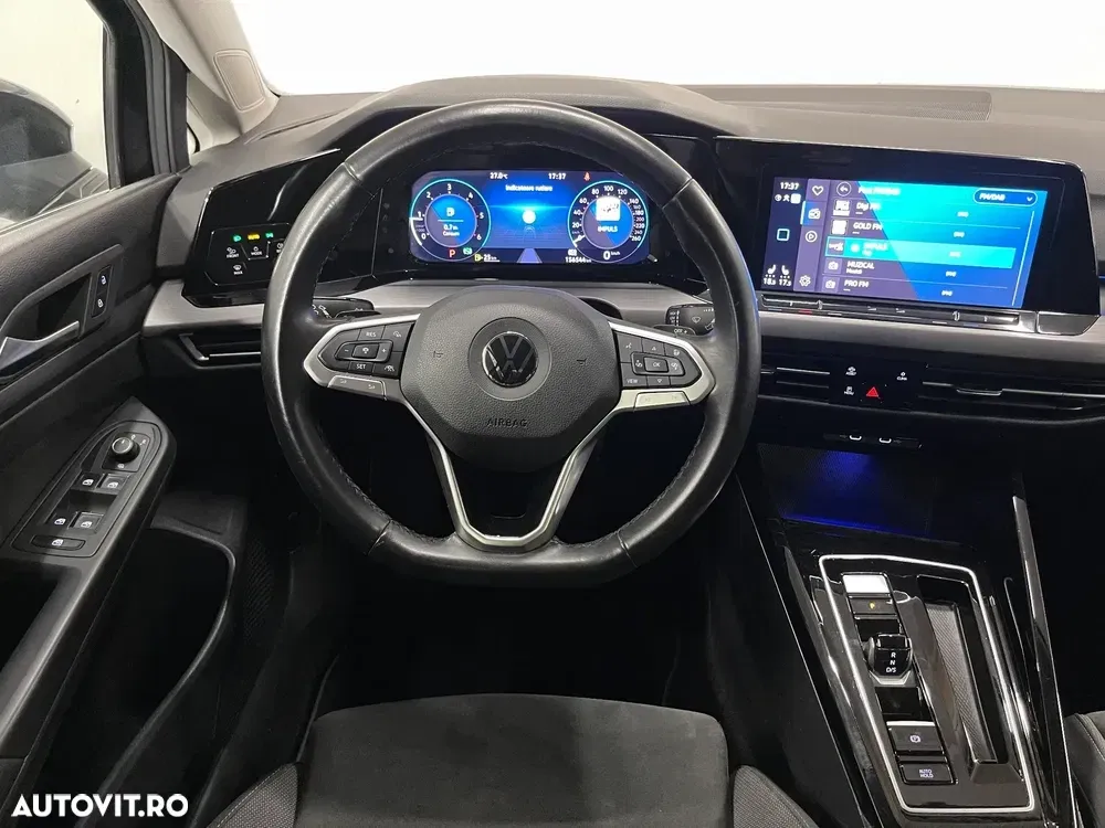Volkswagen Golf VIII 2.0 TDI DSG Style — imagine 6