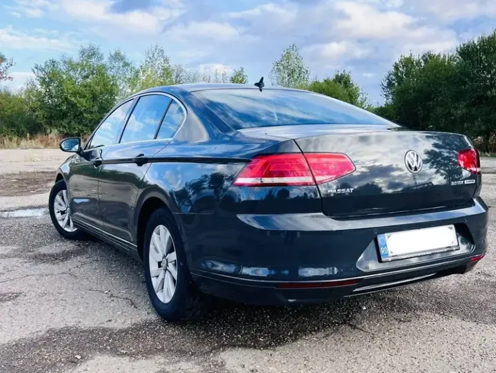 Volkswagen Passat B8 2.0 TDI DSG Comfortline