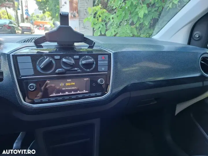 Volkswagen up! beats