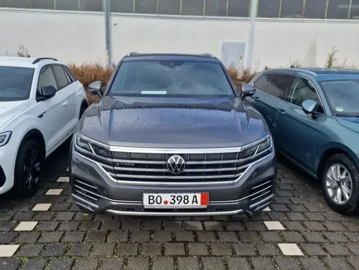 Volkswagen Touareg III 3.0 V6 e-Hybrid 4Motion Aut. Elegance