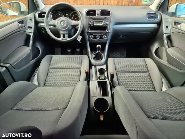 Volkswagen Golf VI