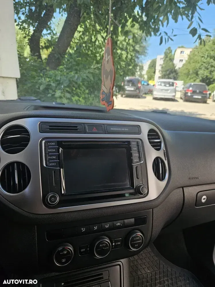 Volkswagen Tiguan 2.0 TDI SCR 4MOTION BlueMotion Technology Lounge Sport & Style — imagine 3