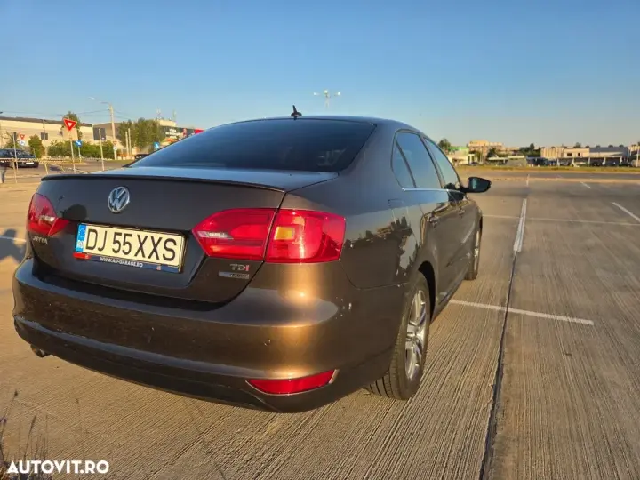 Volkswagen Jetta A6 1.6 TDI CR DPF DSG Highline