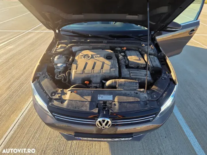 Volkswagen Jetta A6 1.6 TDI CR DPF DSG Highline
