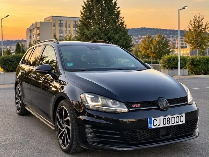 Volkswagen Golf VII 2.0 TDI DPF BMT DSG GTD