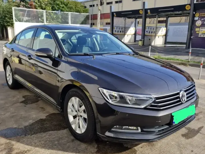 Volkswagen Passat 1.6 TDI Advance