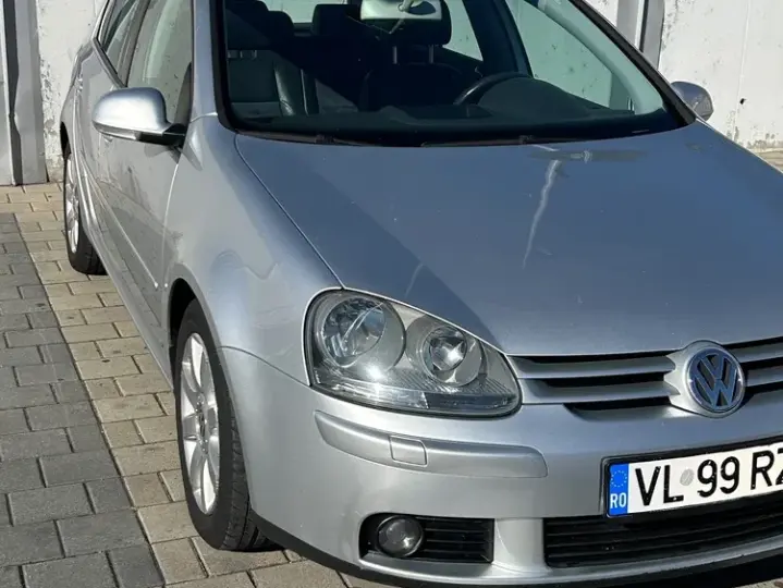 Volkswagen Golf V 1.6 FSI Sportline