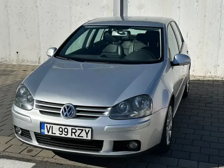 Volkswagen Golf V 1.6 FSI Sportline