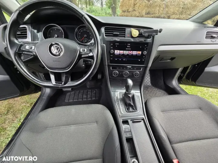 Volkswagen Golf VII