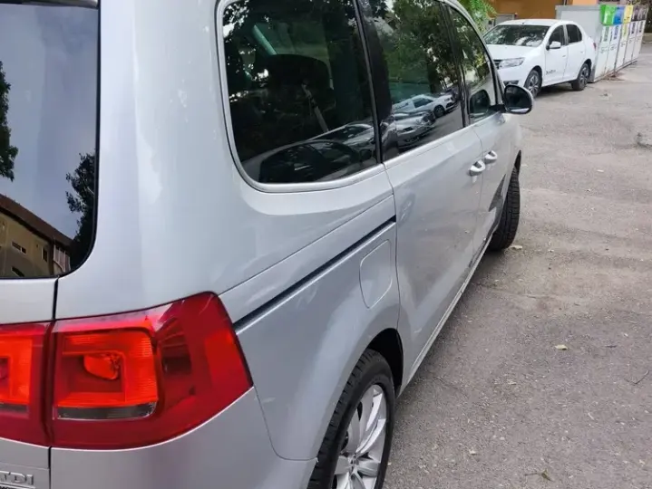 Volkswagen Sharan II 2.0 TDI DSG BlueMotion Technology Highline
