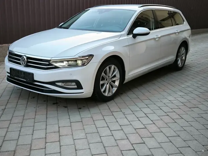 Volkswagen Passat B8 1.6 TDI SCR DSG Business