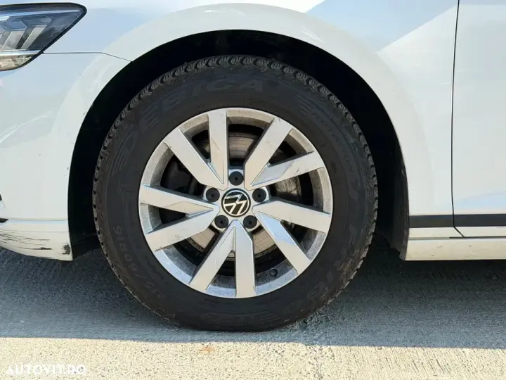 Volkswagen Passat B8 2.0 TDI DSG Trendline