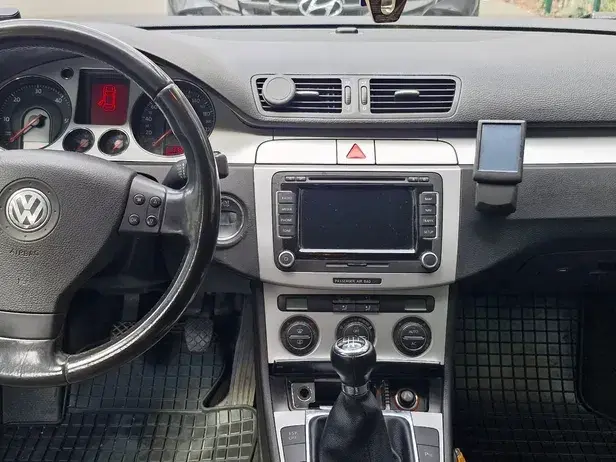 Volkswagen Passat B6 1.9 TDI DPF Comfortline