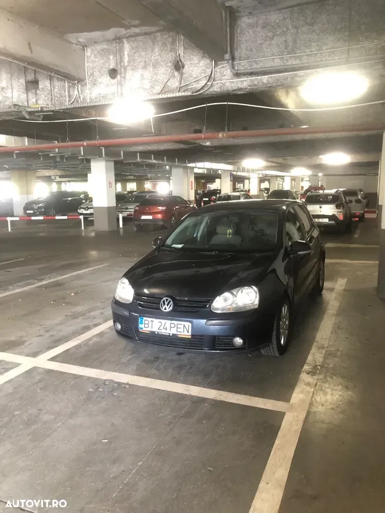 Volkswagen Golf V 1.9 TDI Trendline — imagine 2