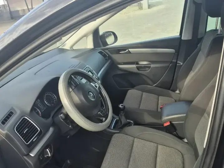 Volkswagen Sharan II 2.0 TDI DPF Comfortline