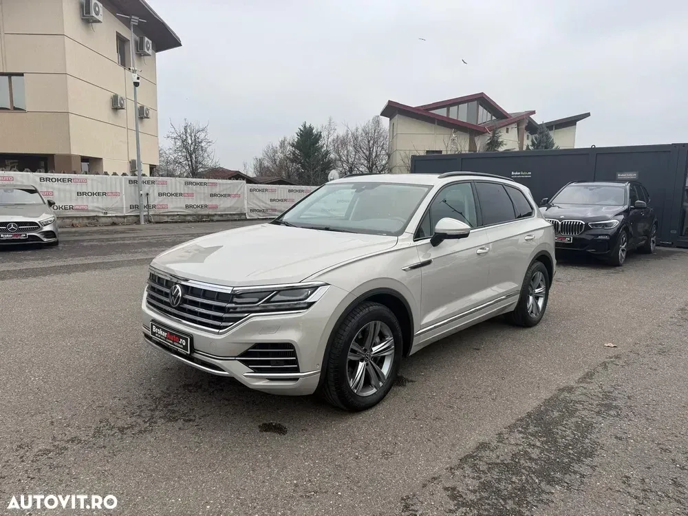 Volkswagen Touareg V6 TSI 4MOTION Elegance — imagine 3