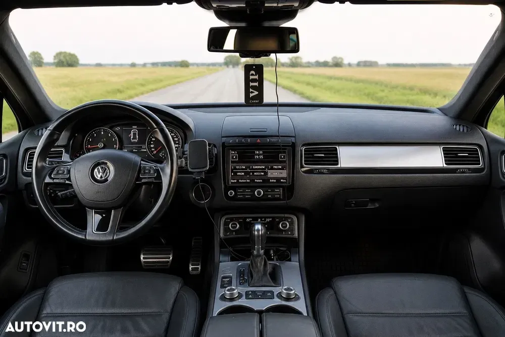 Volkswagen Touareg II 3.0 V6 TDI BMT — imagine 4