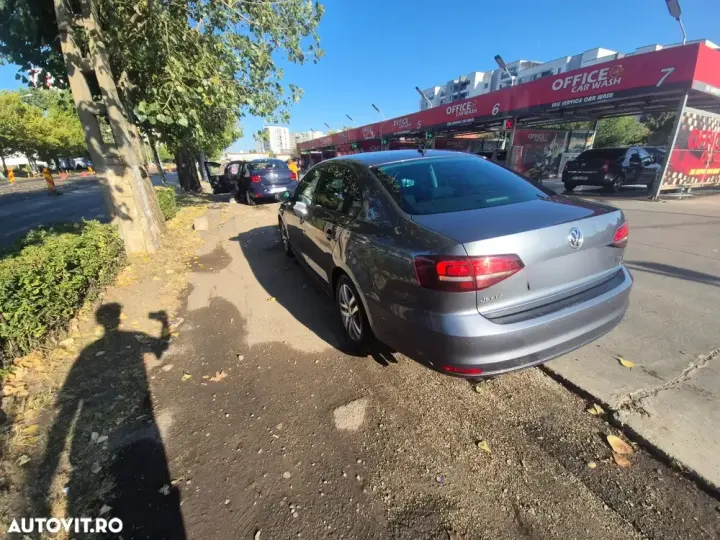Volkswagen Jetta A6 2.0 TDI Comfortline