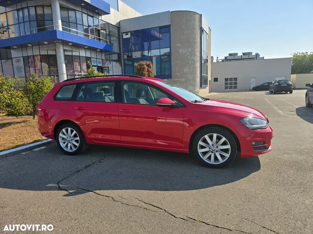 Volkswagen Golf — imagine 5