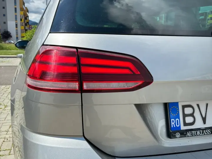Volkswagen Golf VII 2.0 TDI DSG Comfortline