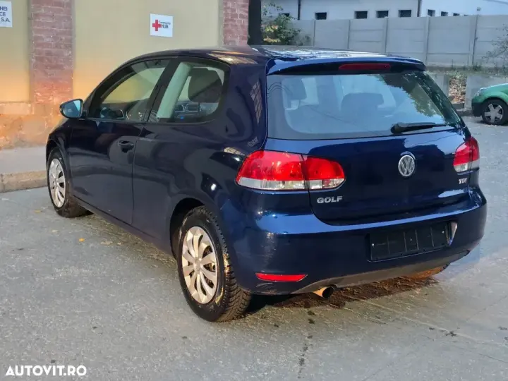 Volkswagen Golf VI 1.6 TDI BlueMotion Technology DPF Comfortline