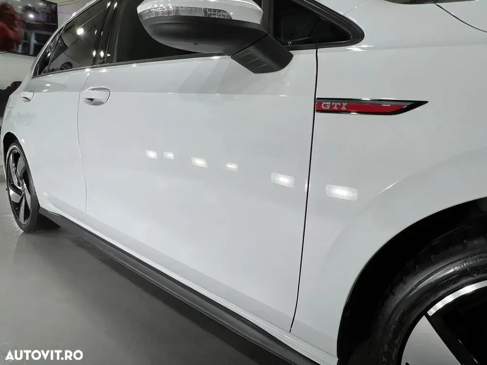 Volkswagen Golf VIII 2.0 TSI DSG GTI — imagine 6