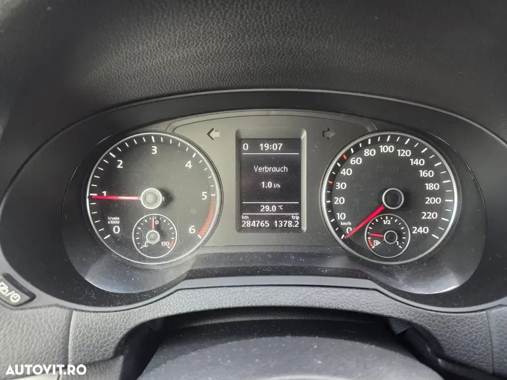Volkswagen Sharan 2.0 TDI BlueMotion Technology Highline — imagine 6