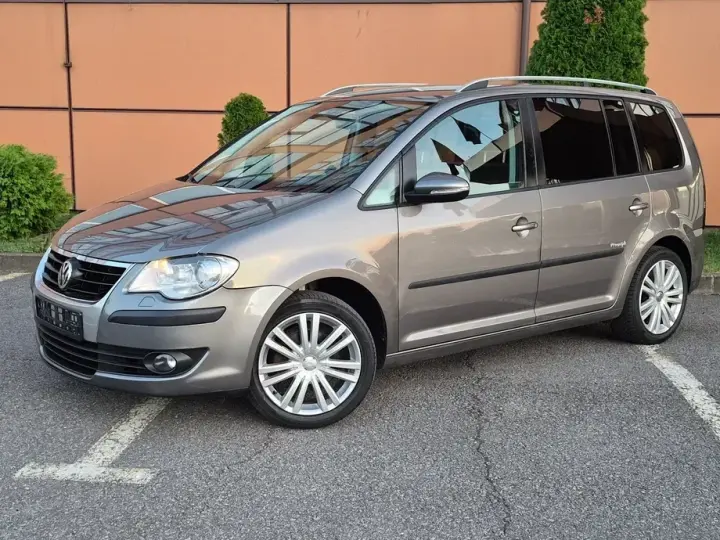 Volkswagen Touran I 2.0 TDI Highline Aut