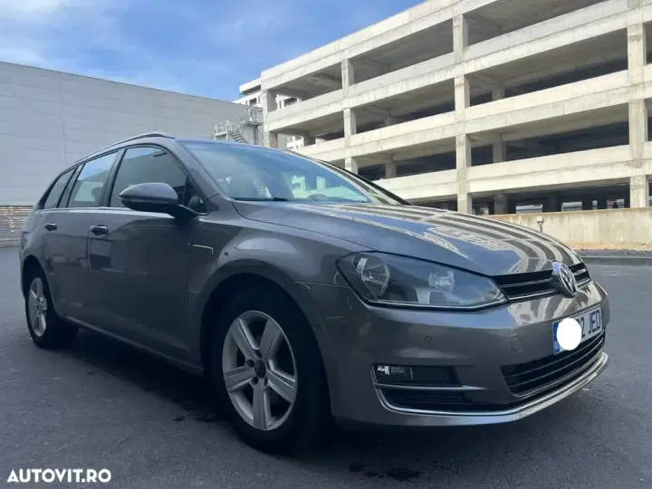 Volkswagen Golf VII 1.6 TDI DSG Comfortline