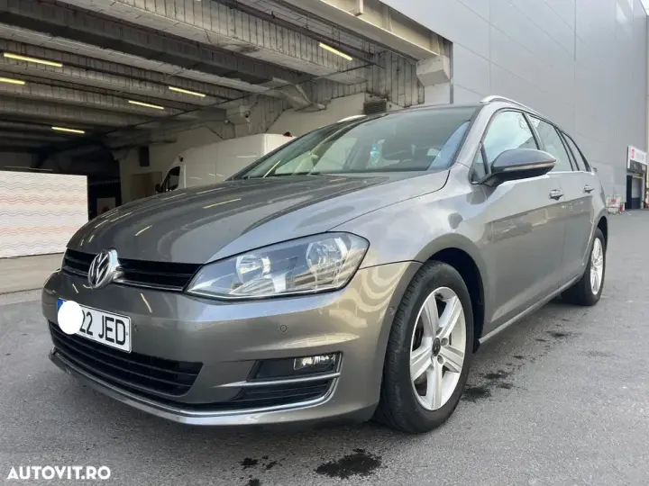 Volkswagen Golf VII 1.6 TDI DSG Comfortline
