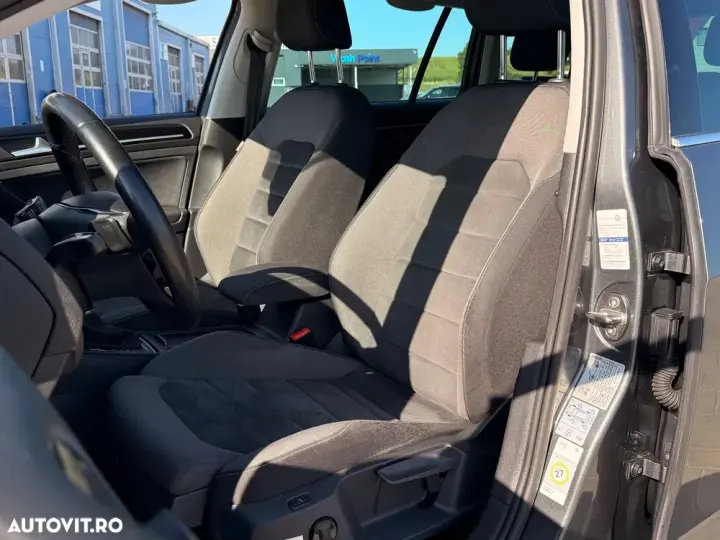 Volkswagen Golf VII
