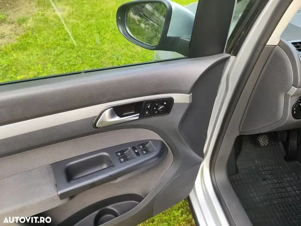 Volkswagen Touran II 1.6 TDI Highline — imagine 5