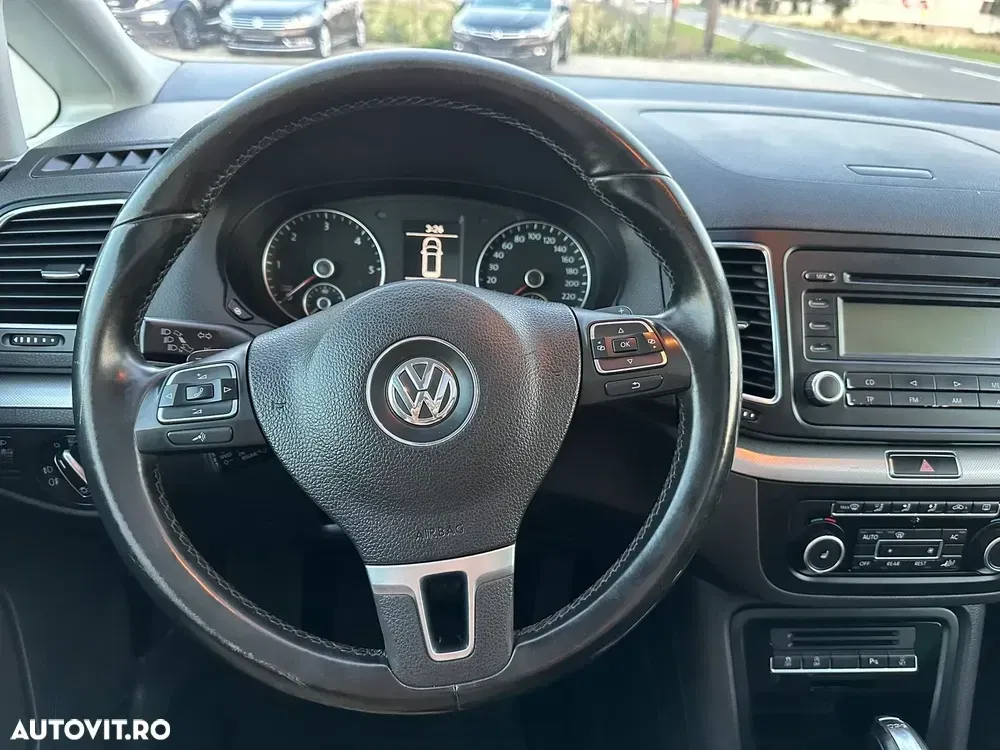 Volkswagen Sharan II 2.0 TDI DSG BlueMotion Technology Life — imagine 4